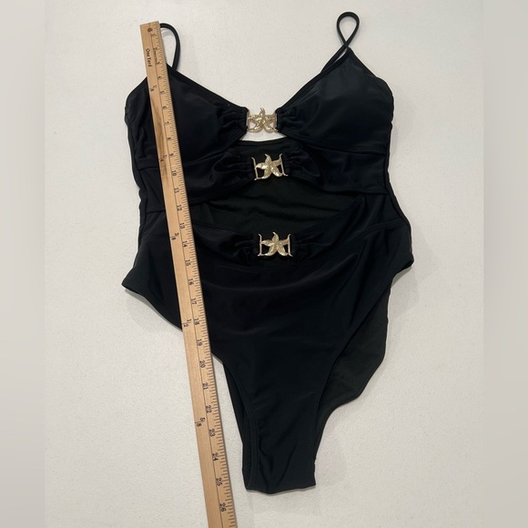 Women's V-Neck Gold
Starfish Underwire One-Piece Swimsuit pool cruise sea NWOT - Picture 5 of 9